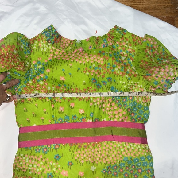 Vintage 1960’s to 1970’s Colorful Green Floral Print Puff Sleeve Maxi Dress - Picture 8 of 12